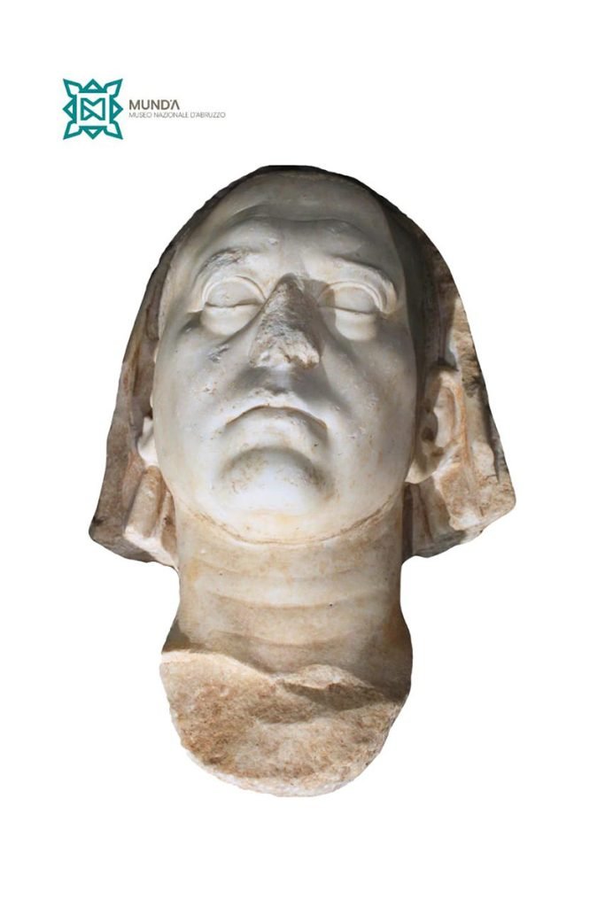 immagine per Ritratto di privato cittadino con il capo velato