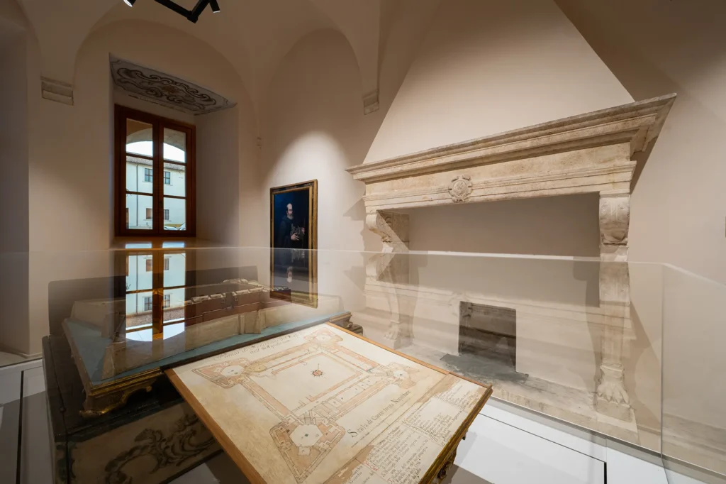 immagine per Sala 1. L’aquila e il suo castello