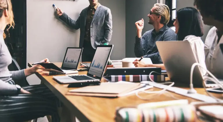 Immagine per avviso selezione collaboratori